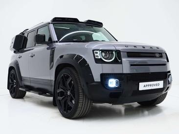 Land Rover Defender 110 P400e — photo 10