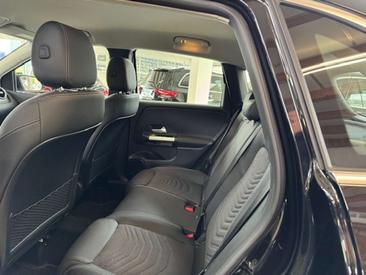 Mercedes Classe B Berline 200 D — photo 10