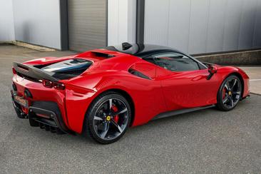 Ferrari SF90 Stradale — photo 39