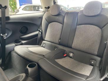 Mini 3 Portes Berline Cooper SE — photo 5