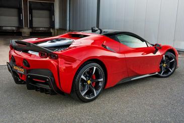 Ferrari SF90 Stradale — photo 40