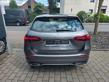 Mercedes Classe B Berline 180 — photo 4