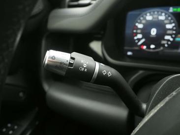 Land Rover Defender 110 P400e — photo 26