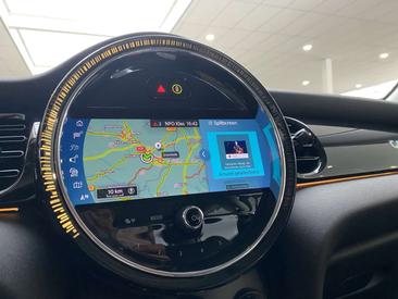 Mini 3 Portes Berline Cooper SE — photo 12