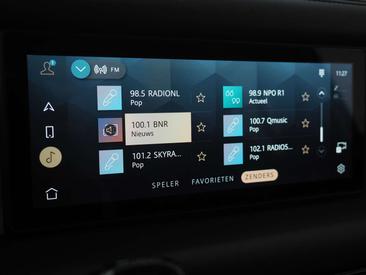Land Rover Defender 110 P400e — photo 31