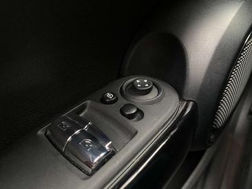 Mini 3 Portes Berline Cooper SE — photo 22