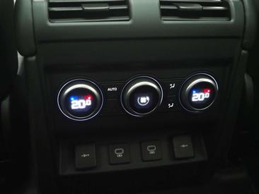 Land Rover Defender 110 P400e — photo 41