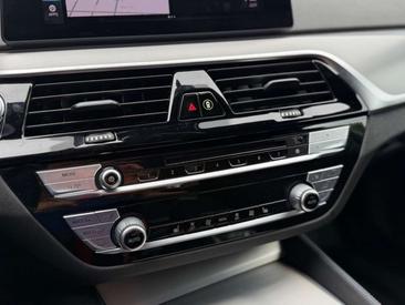 BMW Série 5 528i — photo 28