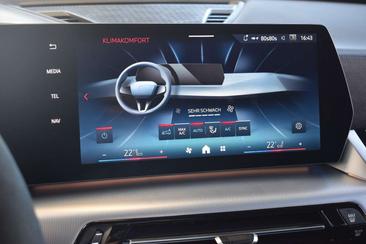 BMW X2 M35i XDrive — photo 13