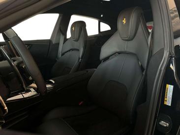 Ferrari Purosangue — photo 11