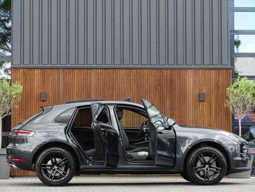 Porsche Macan S — photo 4