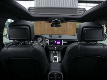 Porsche Macan S — photo 13