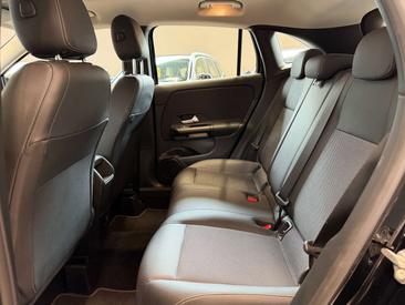 Mercedes GLA 200 — photo 9