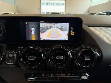 Mercedes GLA 200 — photo 12