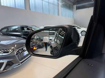 Mercedes GLA 200 — photo 15