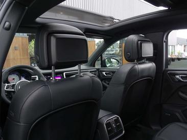 Porsche Macan S — photo 27