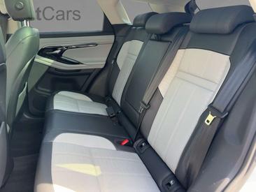 Land Rover Range Rover Evoque P300e — photo 10