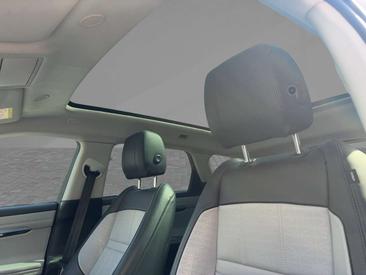 Land Rover Range Rover Evoque P300e — photo 15
