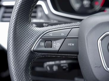 Audi A5 Cabriolet 40 TDI — photo 17