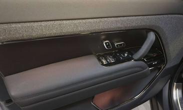 Land Rover Range Rover Sport D250 — photo 11