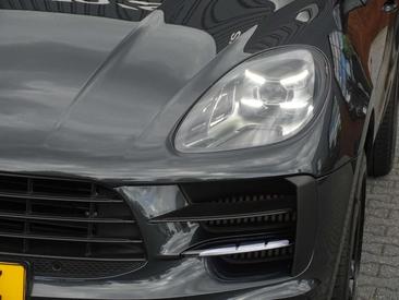 Porsche Macan S — photo 40