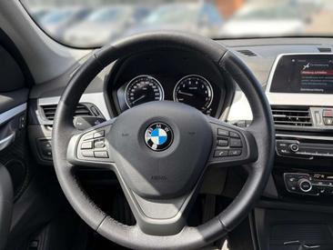 BMW X1 SDrive20i — photo 8