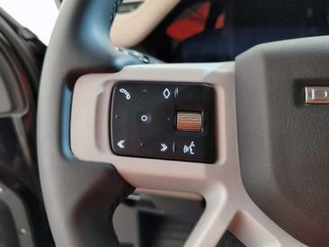 Land Rover Defender 110 P400 MHEV — photo 13