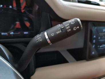 Land Rover Defender 110 P400 MHEV — photo 16