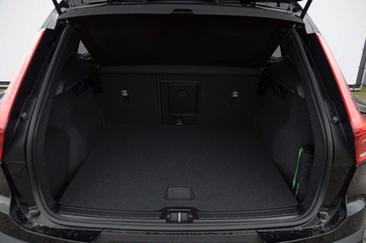 Volvo EX40 Single Motor Extended Range — photo 8