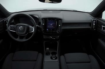 Volvo EX40 Single Motor Extended Range — photo 9