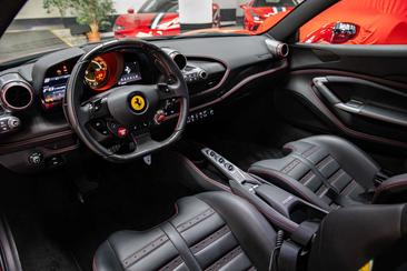 Ferrari F8 Tributo — photo 8