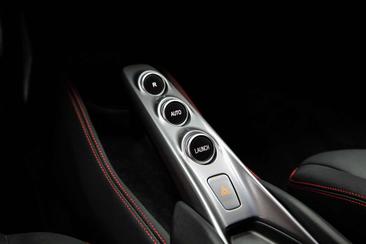 Ferrari F8 Tributo — photo 12