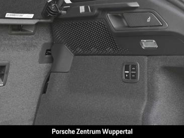 Porsche Macan Electric — photo 8
