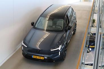 Volvo EX90 Twin Motor — photo 24