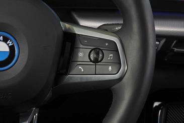 BMW IX2 Coupé SUV XDrive30 — photo 35