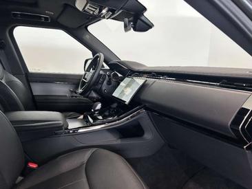 Land Rover Range Rover Sport D250 — photo 10