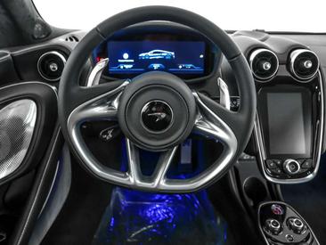 McLaren GT — photo 10