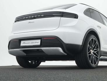 Porsche Macan Electric — photo 9