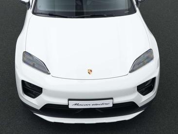 Porsche Macan Electric — photo 10
