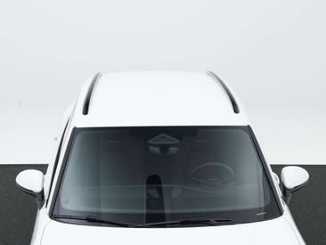 Porsche Macan Electric — photo 11