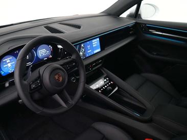 Porsche Macan Electric — photo 12