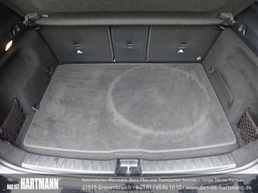 Mercedes GLA 200 — photo 12