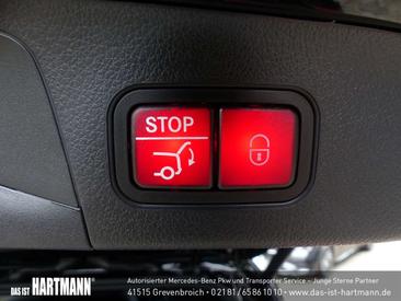 Mercedes GLA 200 — photo 13