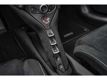 McLaren 720S — photo 30