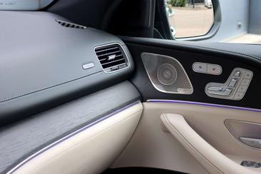 Mercedes GLE 400 E — photo 8