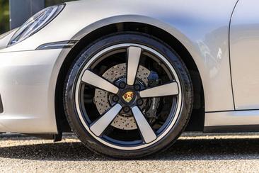Porsche 911 Carrera S — photo 7