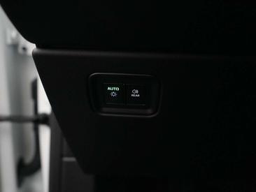Porsche Macan Electric — photo 36