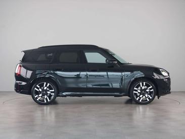 Mini Countryman Cooper SE ALL4 — photo 3
