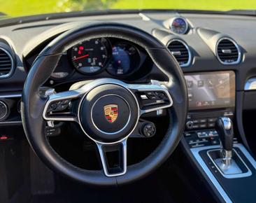 Porsche 718 Cabriolet Boxster — photo 12
