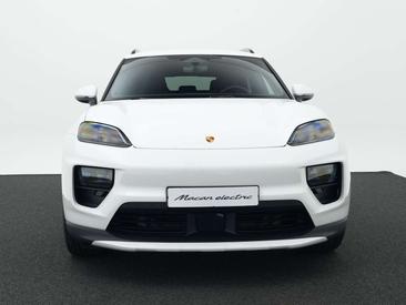 Porsche Macan Electric — photo 41